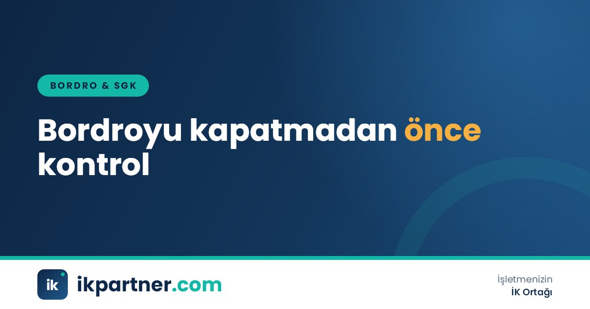 Masada işaretlenmiş bordro kontrol listesi, kalem ve hata satırları vurgulanmış bordro dökümü