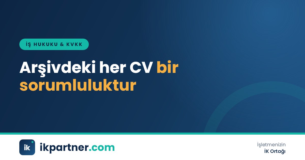 Dosya dolabında düzenlenmiş özgeçmiş klasörleri ve dijital arşiv ekranı