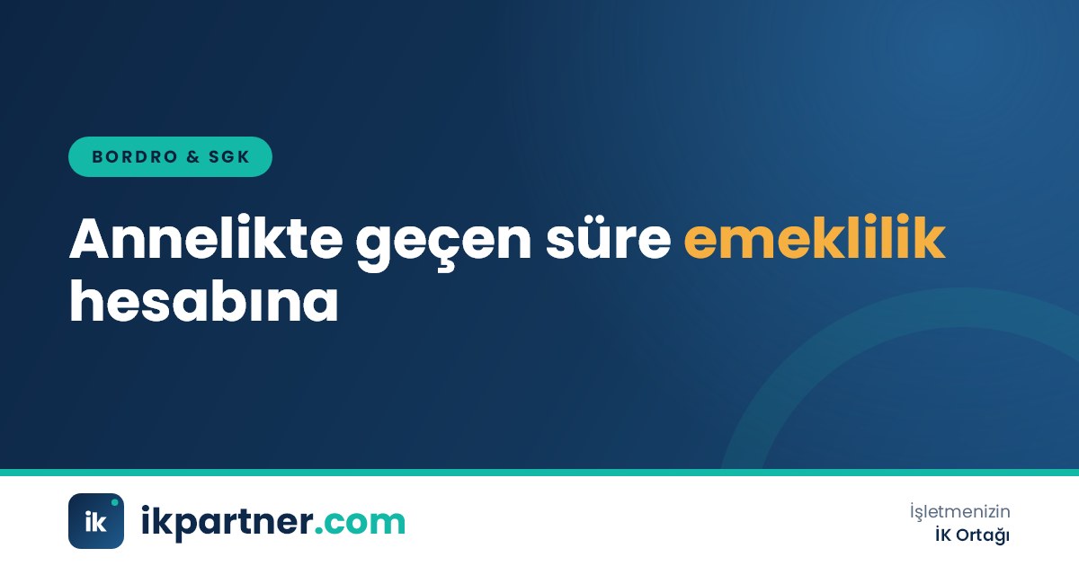 Kucağında bebeğiyle bilgisayardan SGK başvurusu yapan kadın çalışan ve masadaki belgeler
