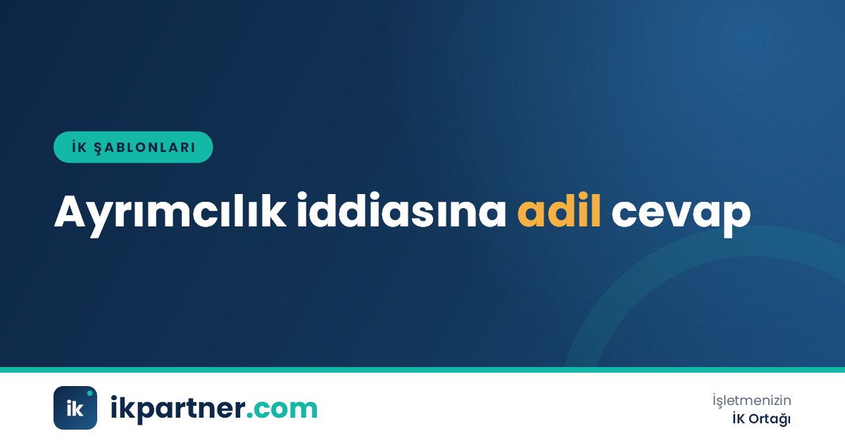 İK yöneticisinin eşit davranma şikâyeti için ücret ve görev karşılaştırma tablosunu incelediği toplantı odası