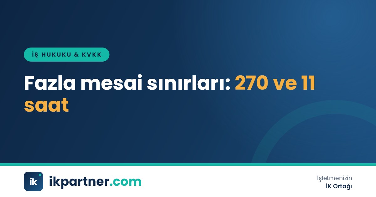 Duvar saati ve yıllık fazla çalışma takip çizelgesinin yer aldığı insan kaynakları masası