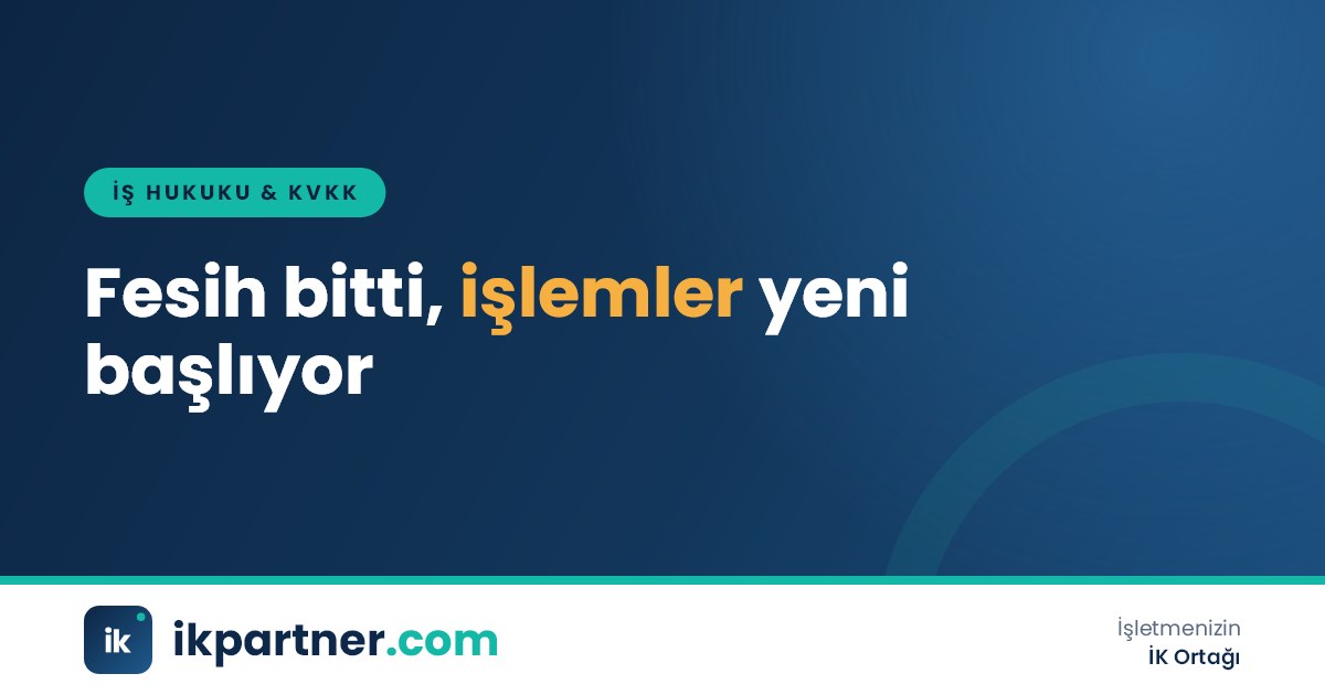 İşaretlenmiş kutucuklardan oluşan çıkış işlemleri kontrol listesi ve dizüstü bilgisayar