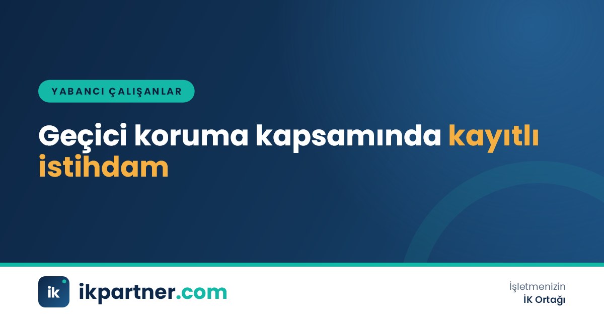 Atölyede çalışan işçiler ve masada duran geçici koruma çalışma izni başvuru belgeleri görseli