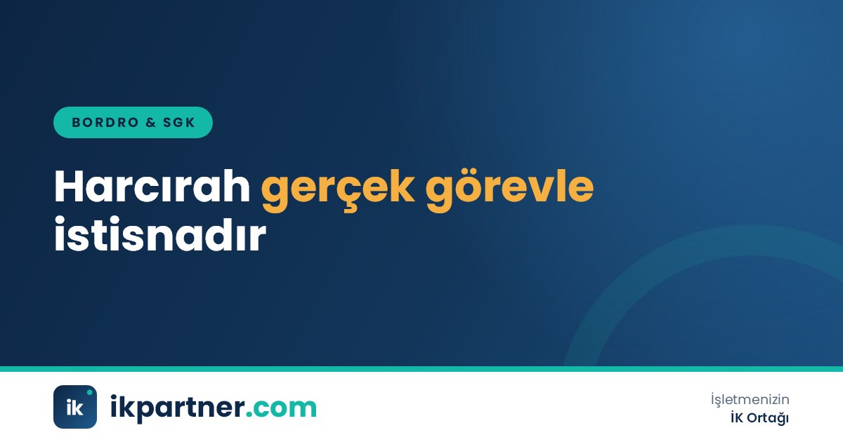 Uçak bileti, otel faturası ve masraf beyan formunun bulunduğu iş seyahati masası