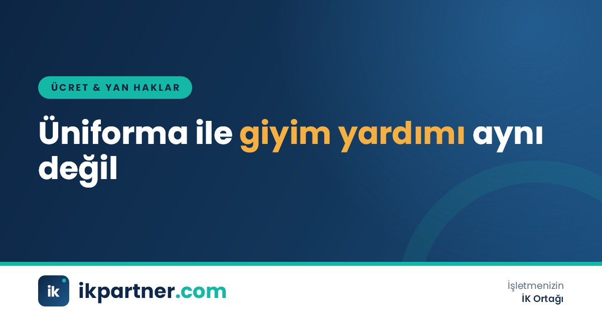 Askıda asılı reflektörlü iş yelekleri, baretler ve kurumsal logolu tişörtler