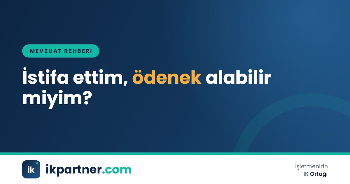 Masaya bırakılmış istifa dilekçesi ve yanında iş kanunu kitabının bulunduğu bir ofis görüntüsü