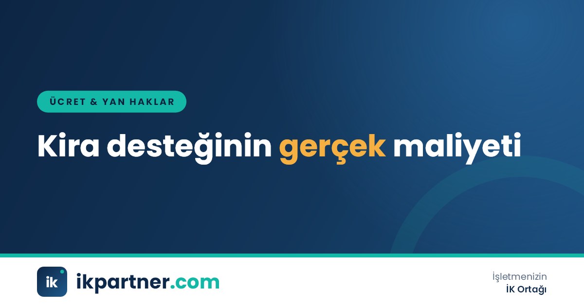 Apartman dairesi anahtarı, kira sözleşmesi ve bordro tablosu bulunan çalışma masası