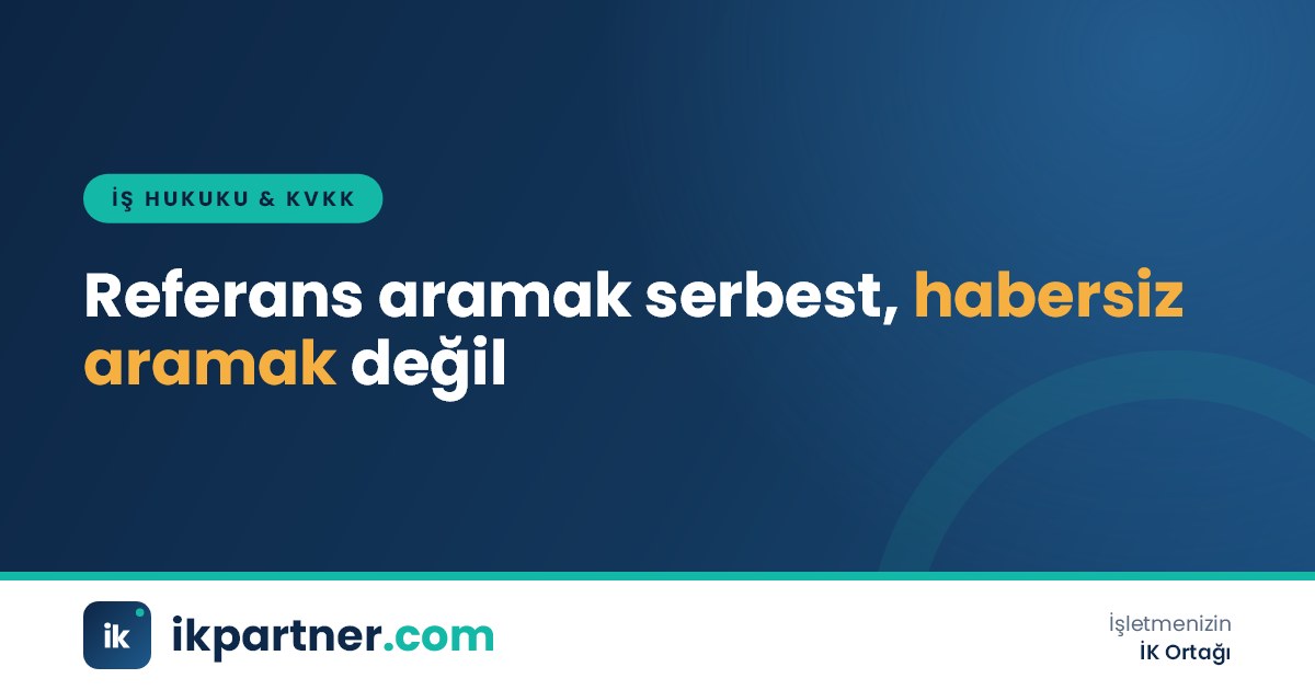 Telefonla referans görüşmesi yapan ve not alan bir insan kaynakları uzmanı