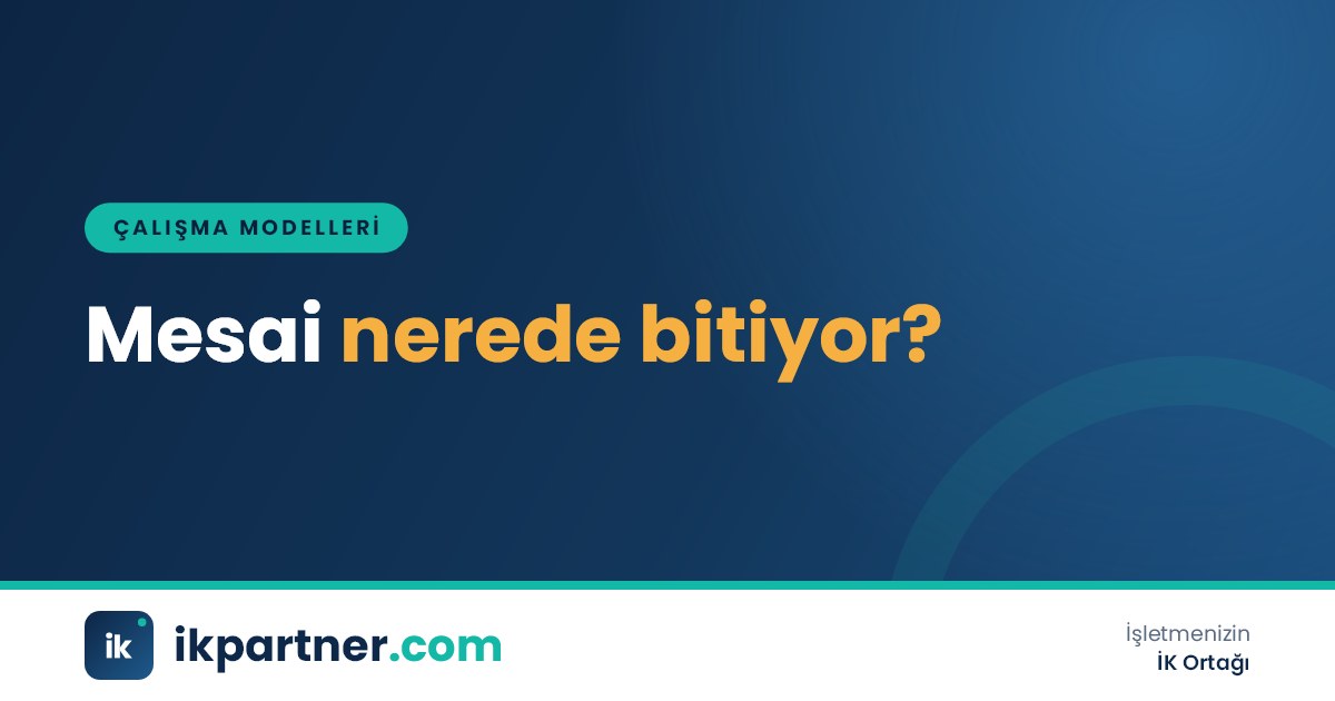 Gece saatlerinde masada ışığı açık dizüstü bilgisayar ve sürekli gelen bildirimleri gösteren telefon