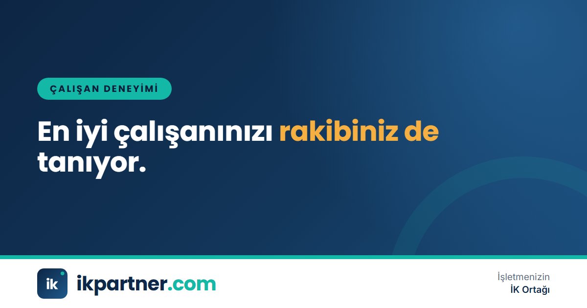 Yöneticisiyle bir kariyer planı üzerinde birlikte çalışan ve notlar alan yetenekli bir çalışan