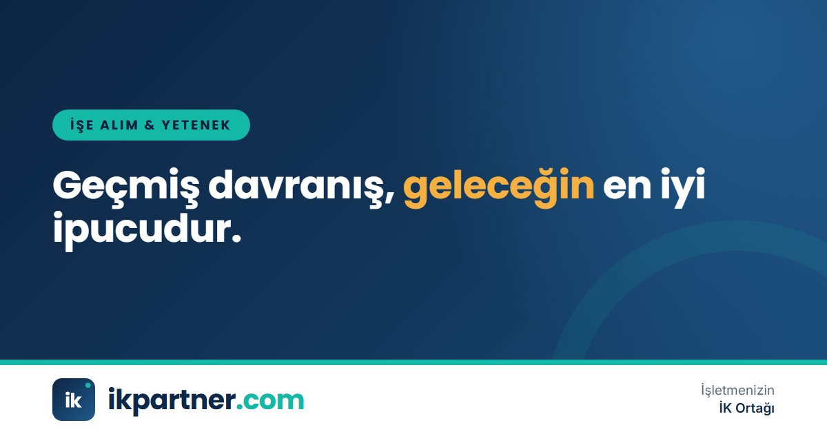 Yapılandırılmış bir yetkinlik mülakatında aday cevaplarını not eden görüşmeci