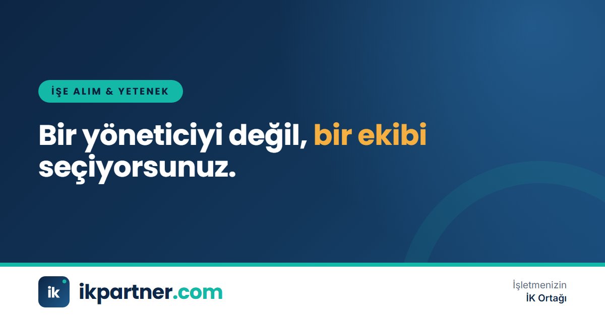 Toplantı masasında aday yöneticiyle görüşme yapan şirket kurucusu ve İK sorumlusu görseli